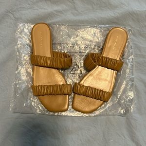 Ann Taylor leather ruched sandal